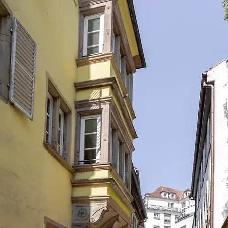 Patricia - Hyper Centre *