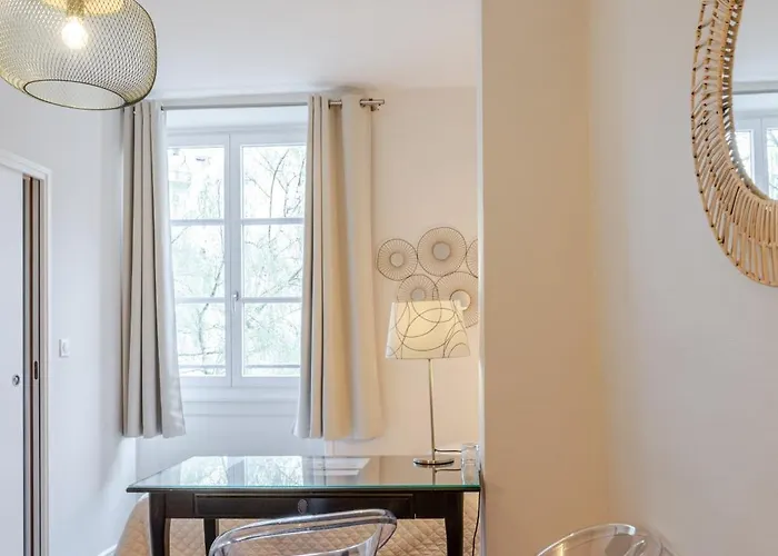 Patricia - Hyper Centre Hotel *